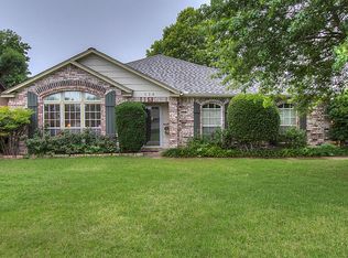 138 S Fox Run Cres W, Jenks, OK 74037