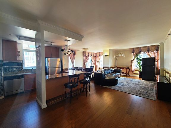 3rd image of 4026 College Point Blvd APT 12F