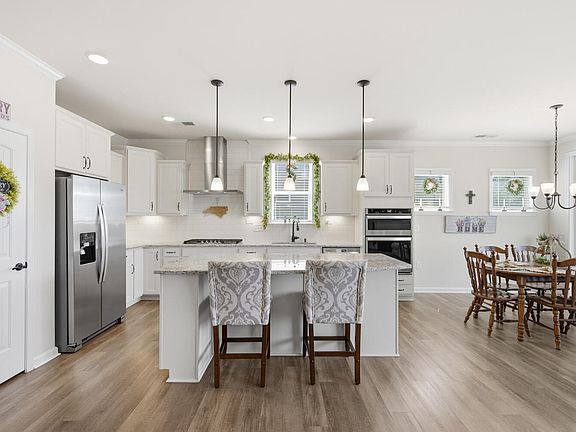 3rd image of 1005 Calista Dr
