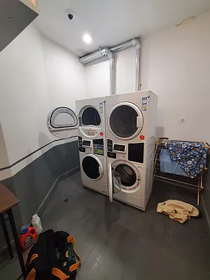 Rented by Loom Capital Group Inc. | media 26