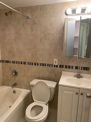 Rented by RV Realty | media 8