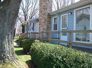 6563 W Lake Rd, Madison, OH 44057