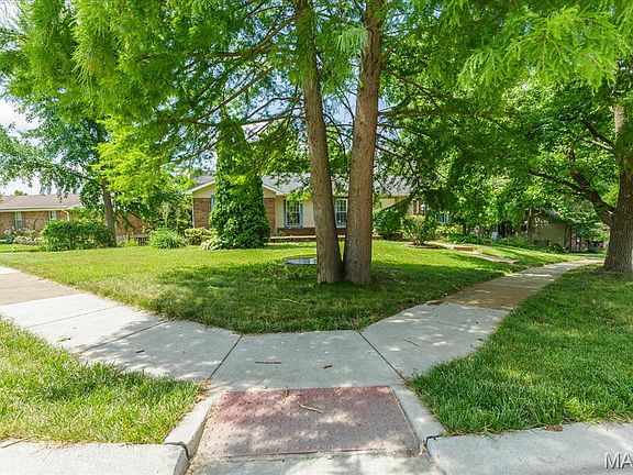 2nd image of 4466 Vermilion Dr