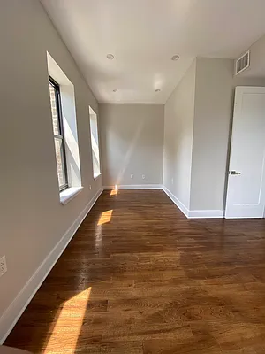 Rented by The Brokerage Group LLC | media 40