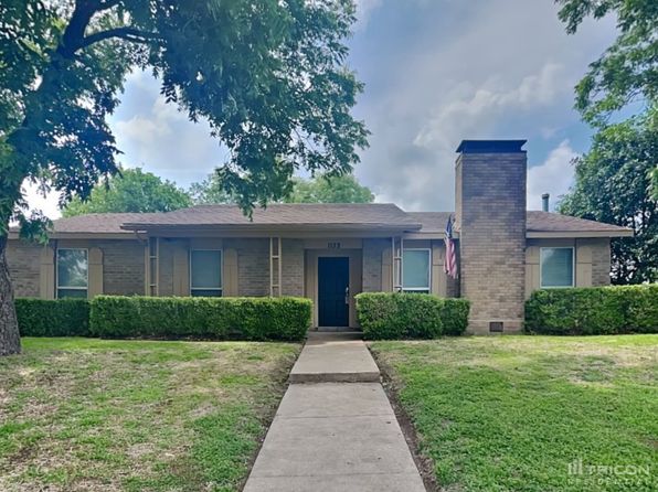 1122 Oakbluff Dr