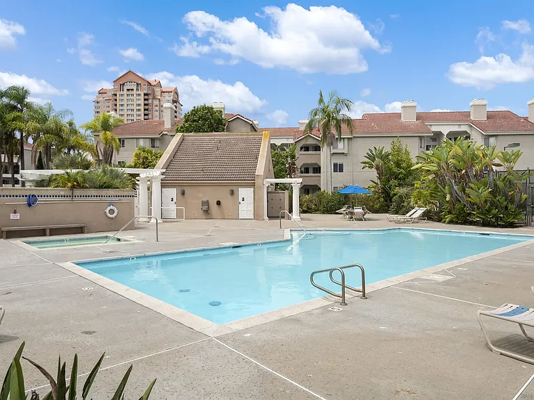 4064 Mahaila Ave #C — Photo 31