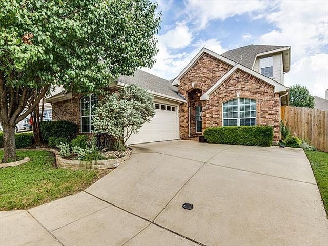 1st image of 8005 Twin Oaks Dr