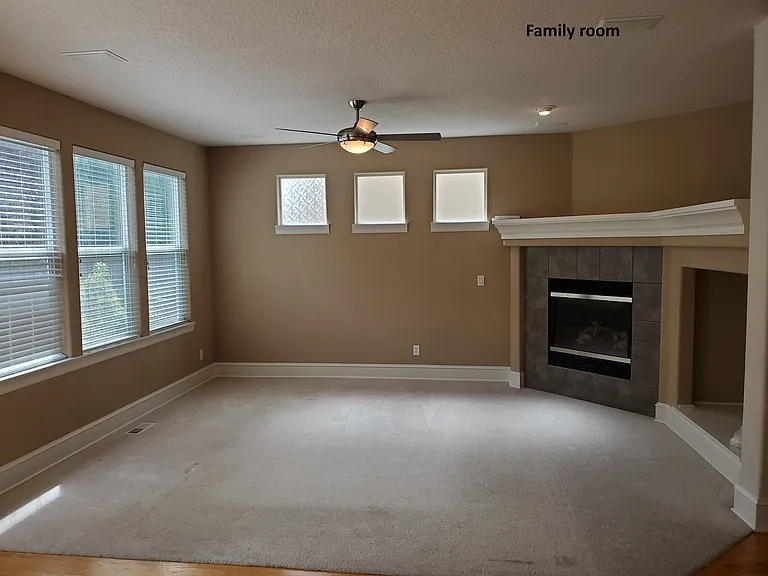 12850 NW Alsace Ln — Photo 5