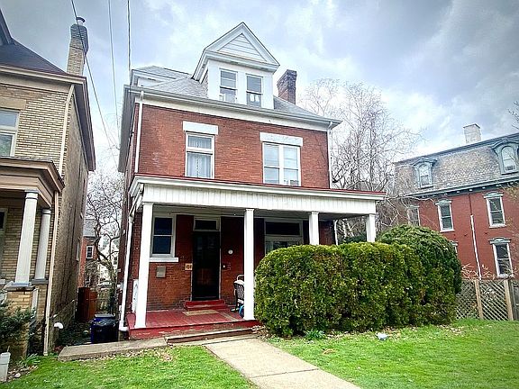 2nd image of 414 Stratton Ln