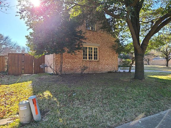 3rd image of 6807 Shoreview Dr