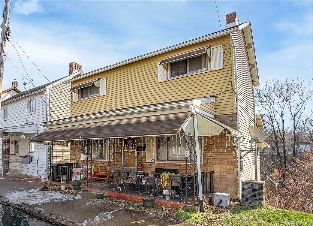 751 6th St photo 1
