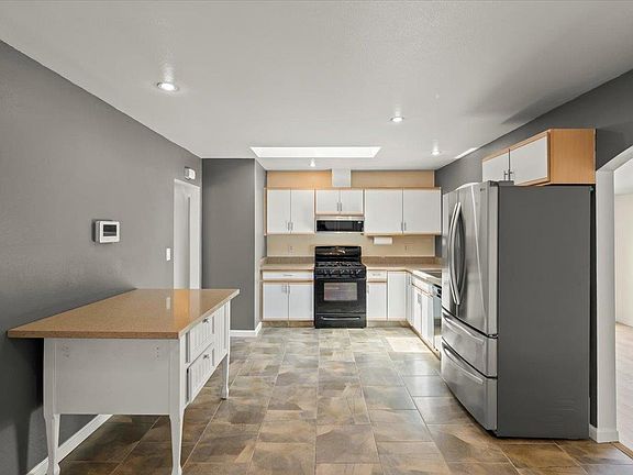 4th image of 3129 Tristian Ave