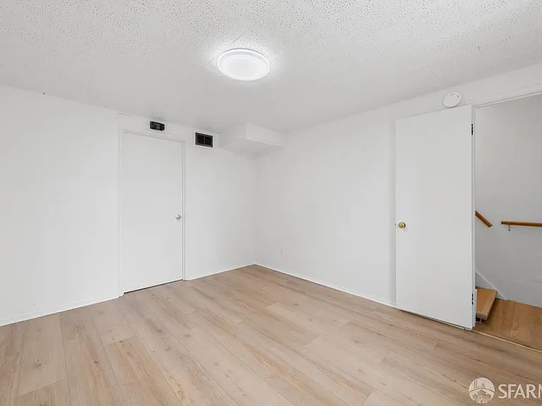 85 Dorchester Dr — Photo 26