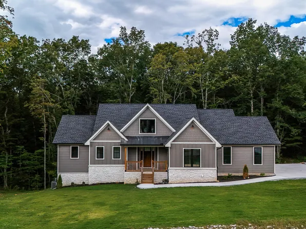 490 Moonlight Ln, Jasper, TN 37347