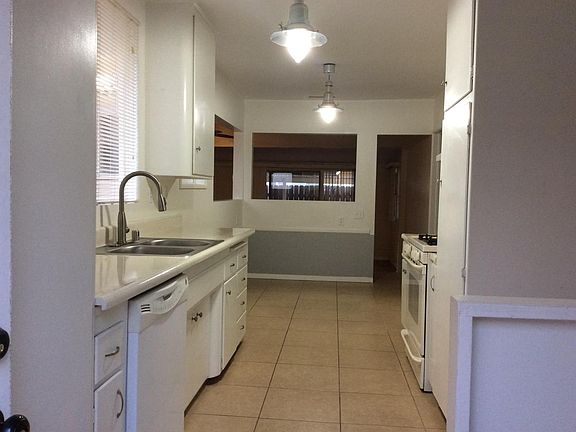 2nd image of 1043 Amador St