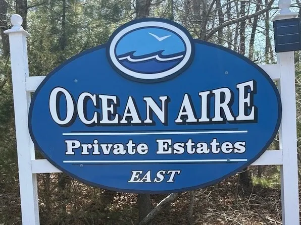 21 Shore Dr, Plymouth, MA 02360