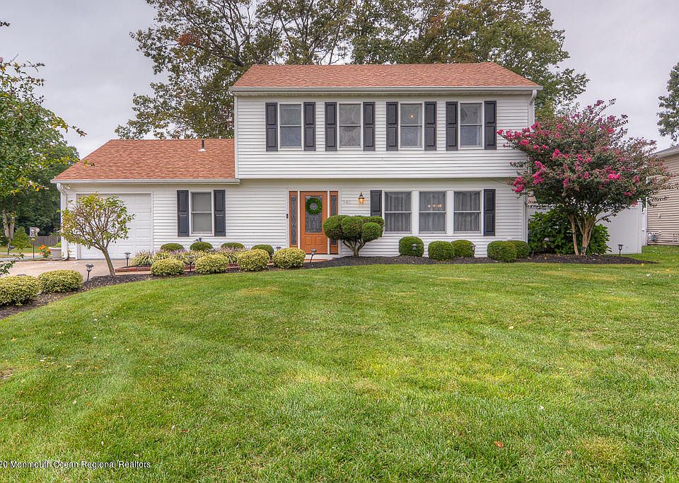1st image of 940 Brightwood Dr