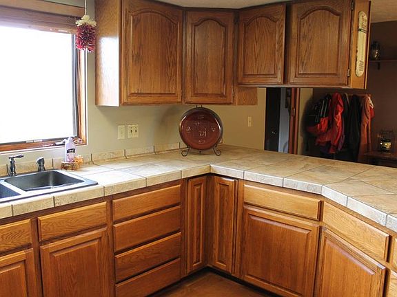 4th image of 31 Jefferson Dr