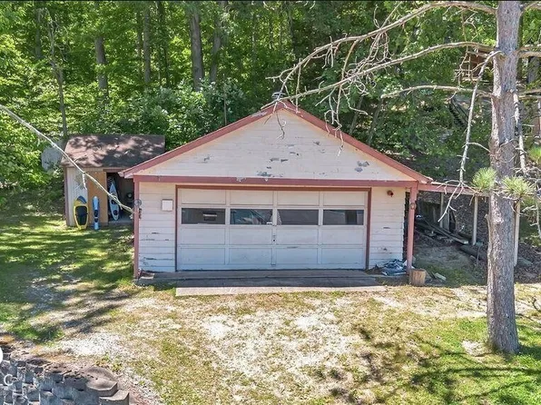 N John Young Rd, Unionville, IN 47468