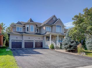 1061 Nellie Little Cres, Newmarket, ON L3X3E3