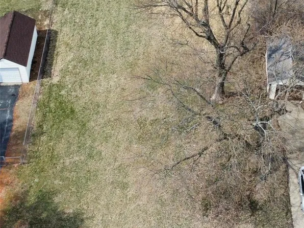 4041 Geraldine Ave, Saint Ann, MO 63074