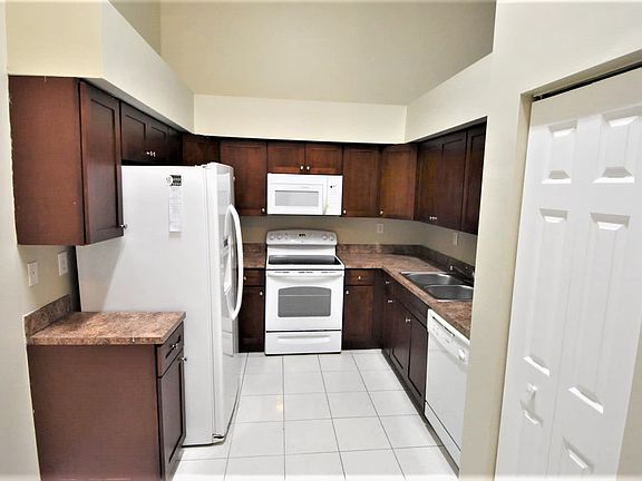3rd image of 3069 La Mirage Dr