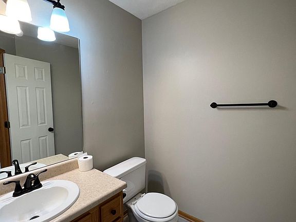 4th image of 1806 N 177th St