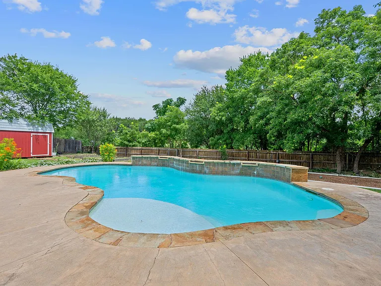 222 Primrose Dr — Photo 35