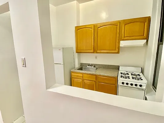 Rented by Highline Residential | media 5