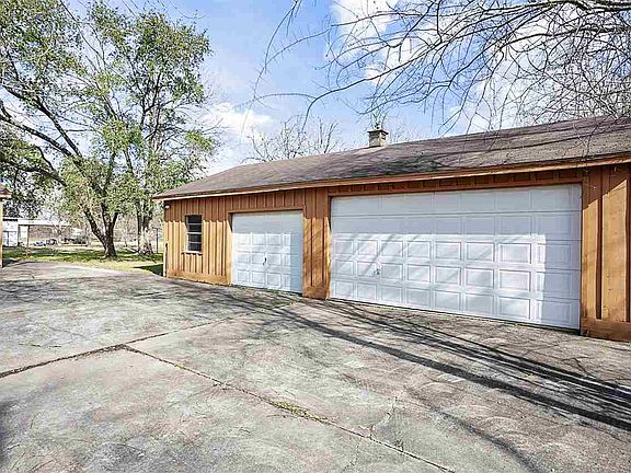 4th image of 1475 Amelia St