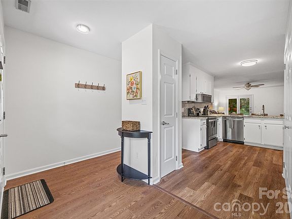 3rd image of 105 David Ct