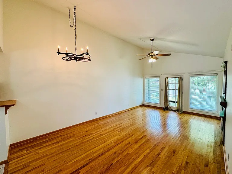 1900 Richard Jones Rd #G4 — Photo 5