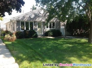 4634 S 48th St, Greenfield, WI 53220