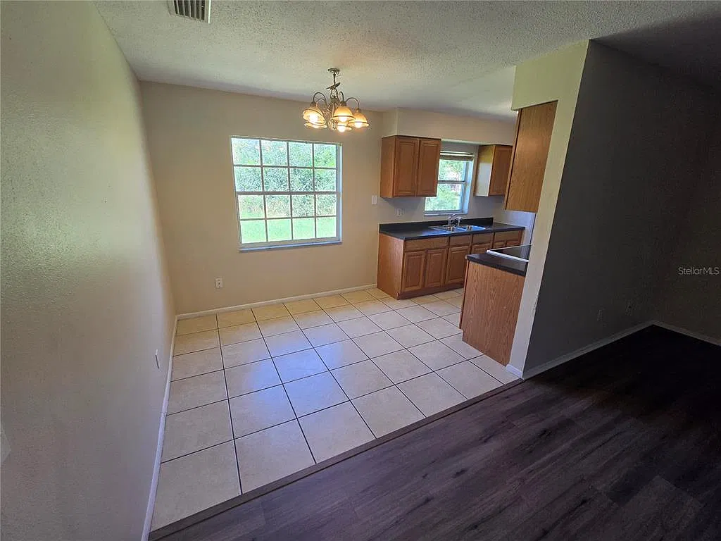 4 bed, 1.5 bath, 1150 sqft, $1,795 — Photo 4