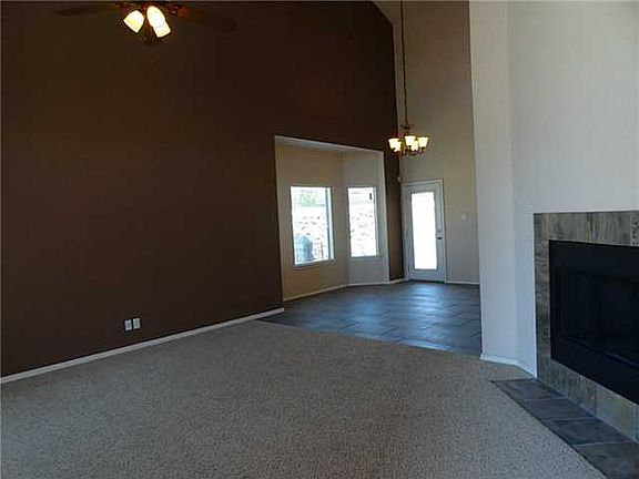 3rd image of 13339 Emerald Hills St