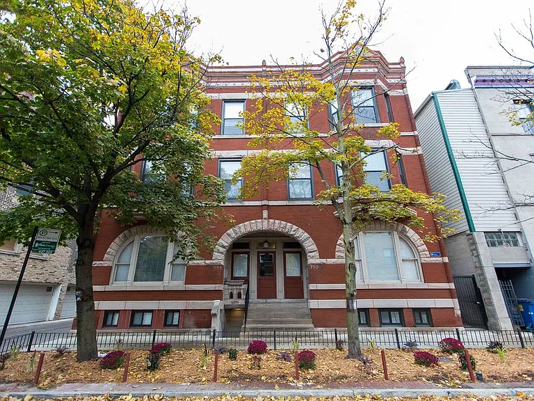 751-53 W Buckingham Pl — Photo 19
