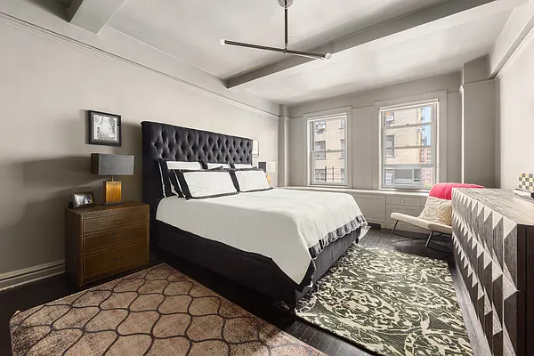 Sold by Compass | media 7