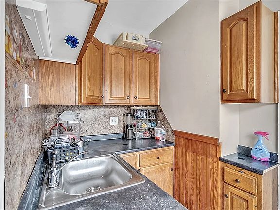 5th image of 7 Fiske St #2