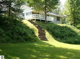 10366 N Cook Ave, Marion, MI 49665