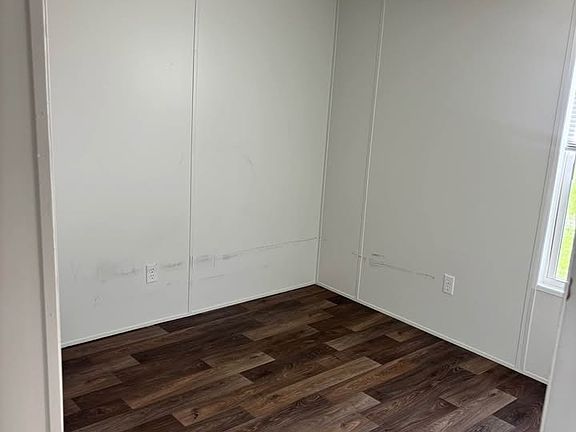 4th image of 2550 E Shotwell St Lot 29