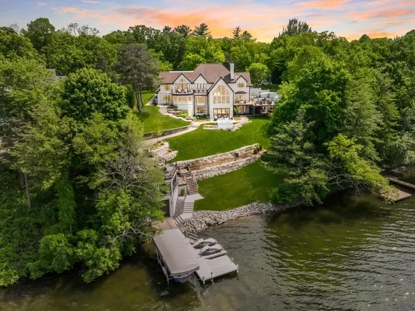 W335N5495 Island View LANE, Nashotah, WI 53058