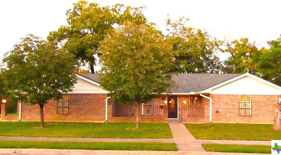 1st image of 601 Odom Dr