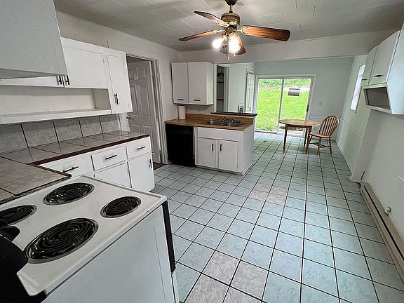 5th image of 434 Pearl Ave