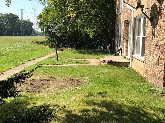 4th image of 949 Johns Manville Pl