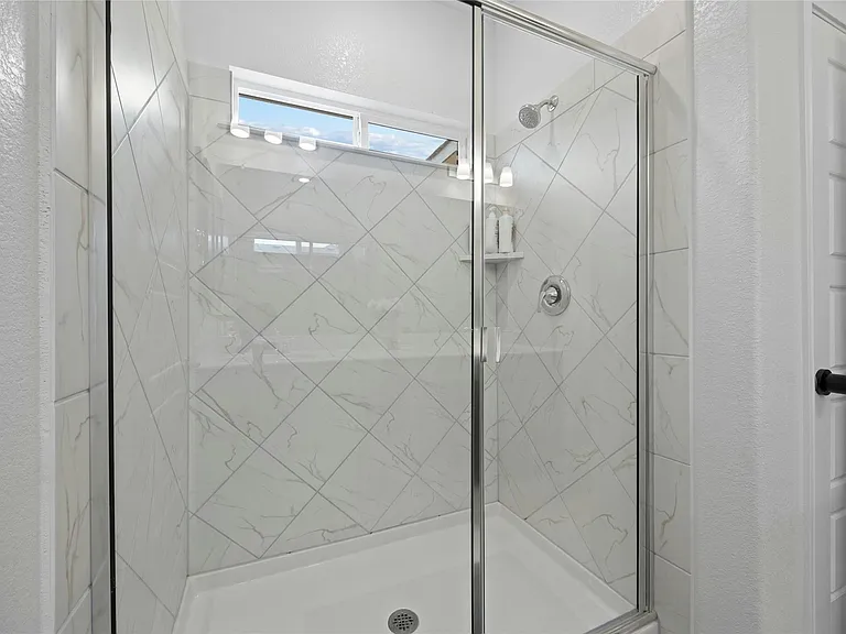 12529 Hallstatt Dr — Photo 30