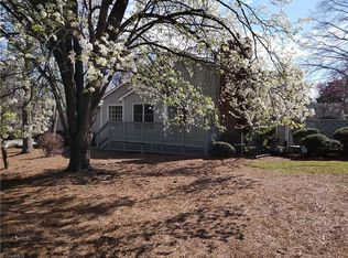 106 Pebble Ridge Ln, Winston Salem, NC 27104