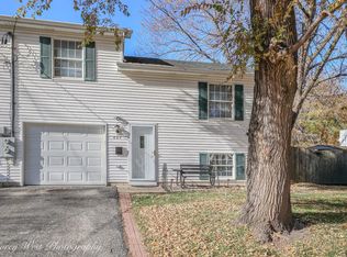 607 N 9th St, Dekalb, IL 60115