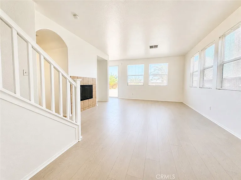 14444 Moon Valley St — Photo 3