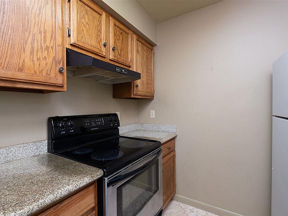 5th image of 1201 N Pierce St APT 40