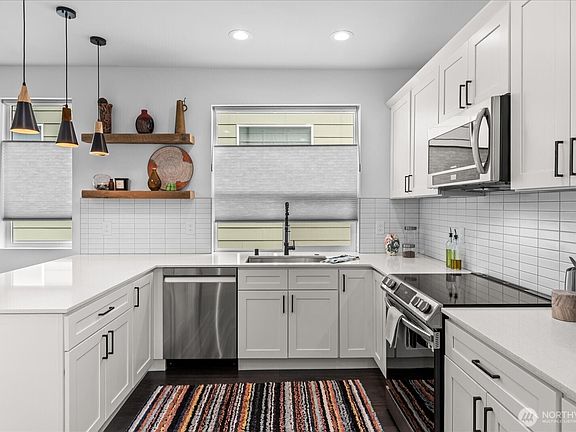 3rd image of 6055 7th Avenue NW